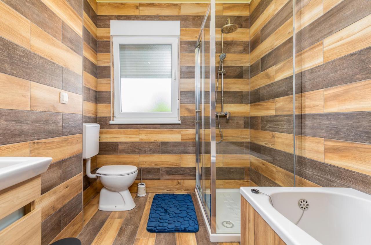 Apartma Monte *
